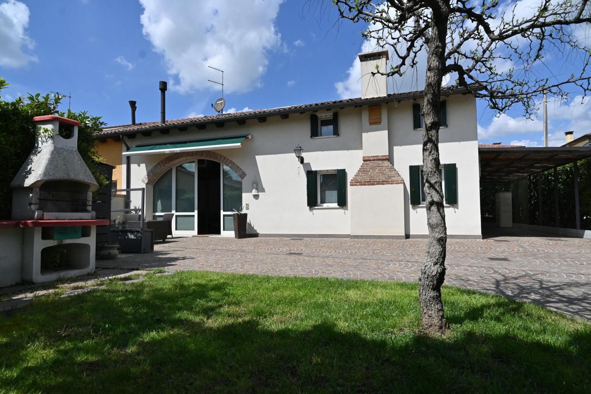 Ca Centosa Artistic House Villa Storica Ristrutturata Con Patio E Giardino Cittadella Exteriör bild